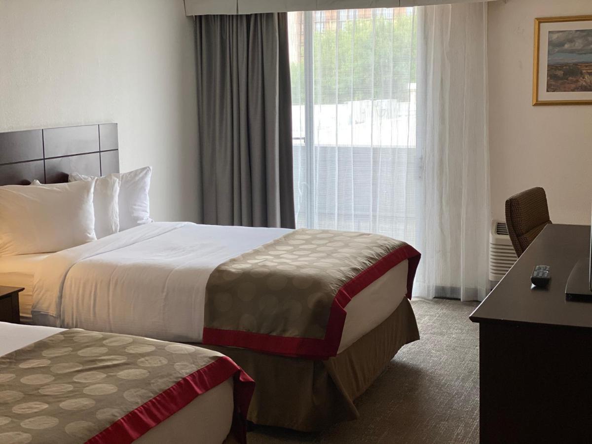 Ramada By Wyndham Albuquerque Midtown Otel Dış mekan fotoğraf