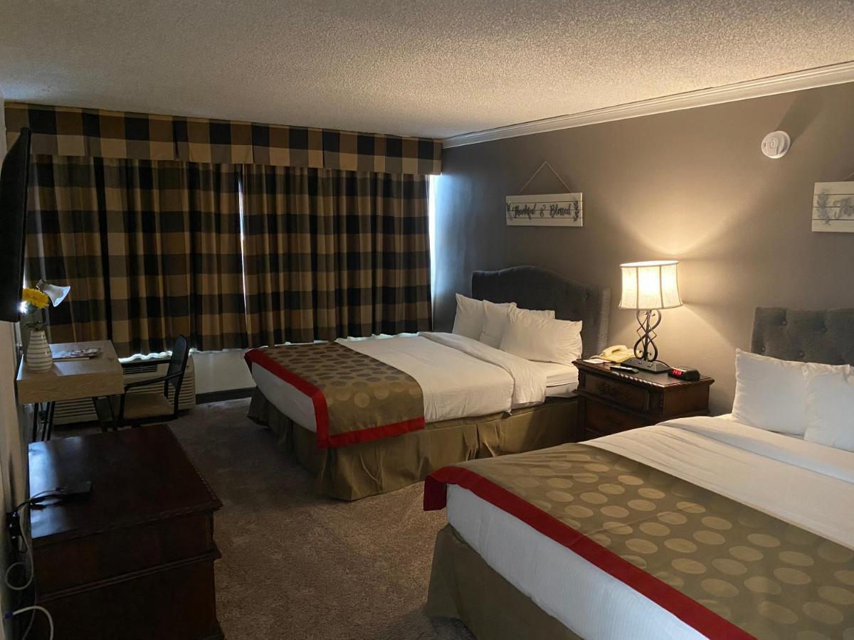 Ramada By Wyndham Albuquerque Midtown Otel Dış mekan fotoğraf