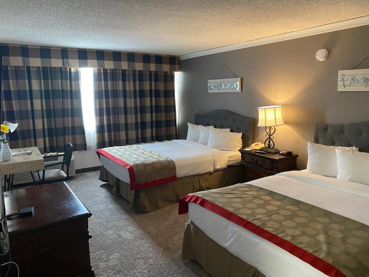 Ramada By Wyndham Albuquerque Midtown Otel Dış mekan fotoğraf