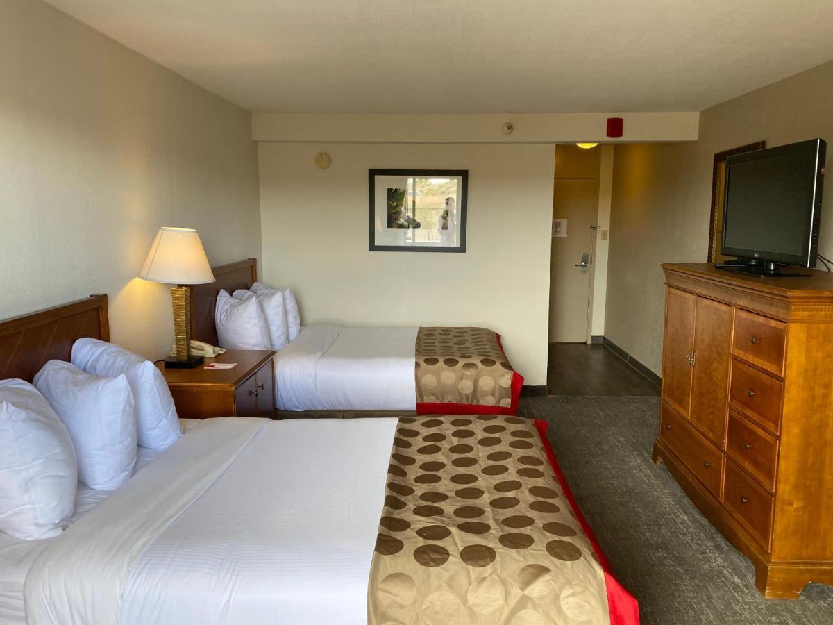 Ramada By Wyndham Albuquerque Midtown Otel Dış mekan fotoğraf