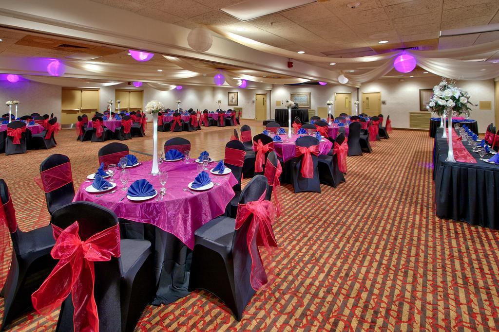Ramada By Wyndham Albuquerque Midtown Otel Dış mekan fotoğraf