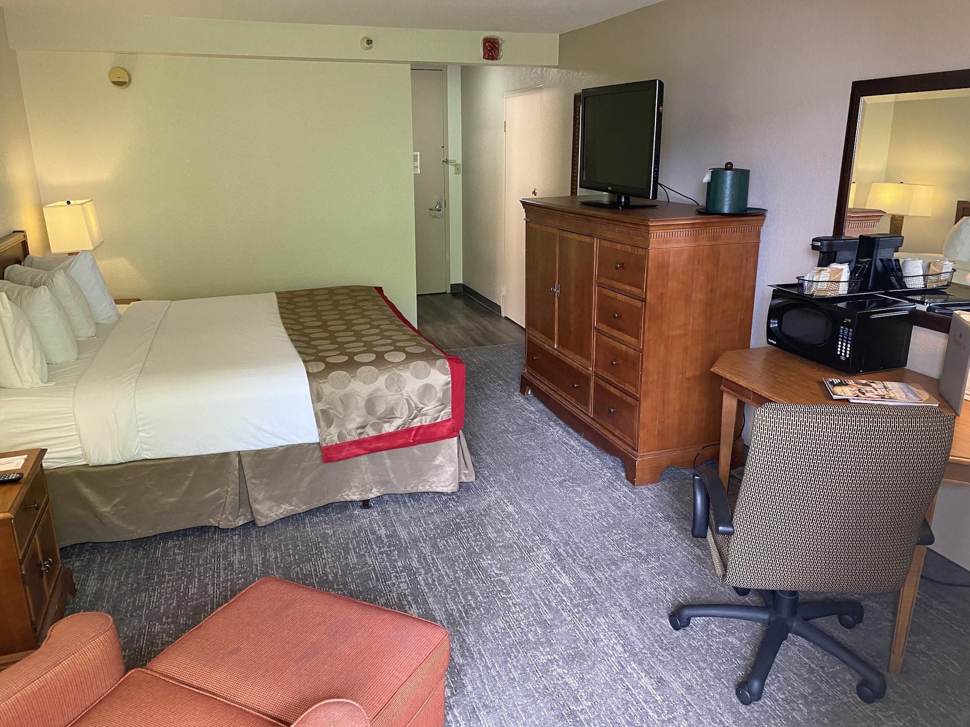 Ramada By Wyndham Albuquerque Midtown Otel Dış mekan fotoğraf