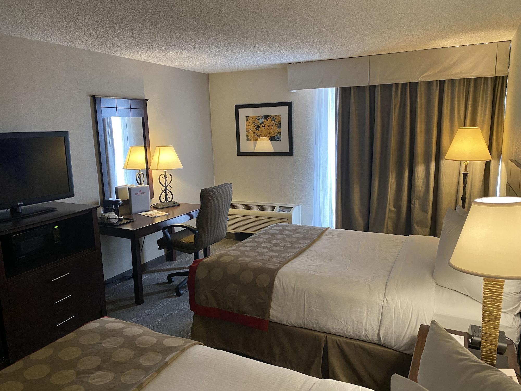 Ramada By Wyndham Albuquerque Midtown Otel Dış mekan fotoğraf