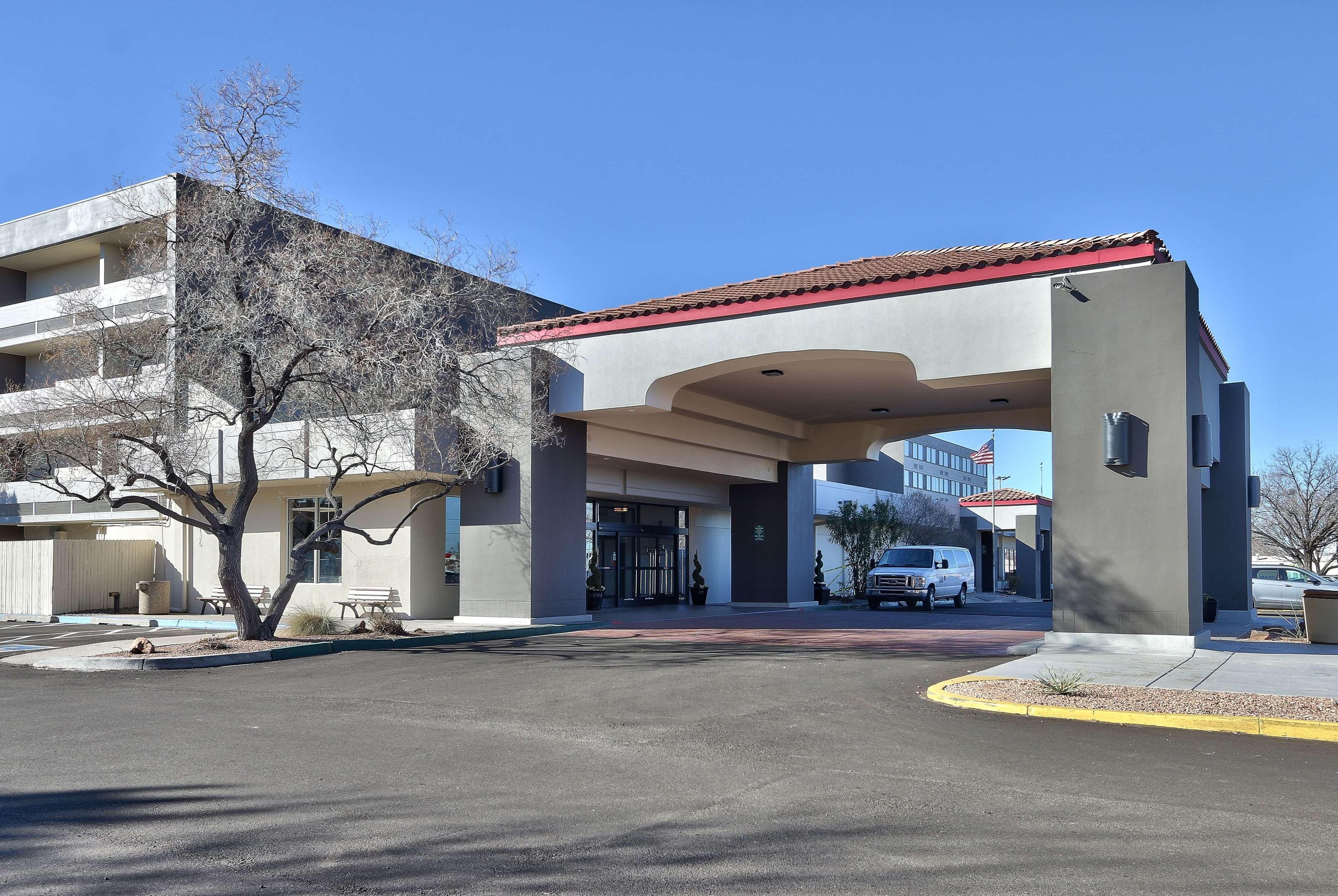Ramada By Wyndham Albuquerque Midtown Otel Dış mekan fotoğraf
