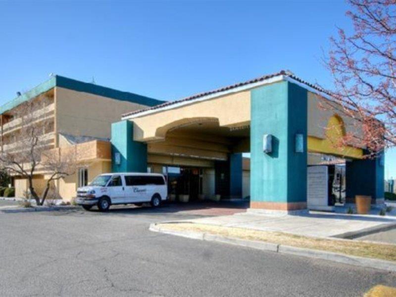 Ramada By Wyndham Albuquerque Midtown Otel Dış mekan fotoğraf