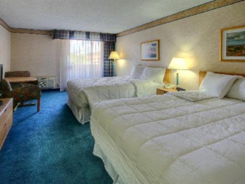 Ramada By Wyndham Albuquerque Midtown Otel Dış mekan fotoğraf