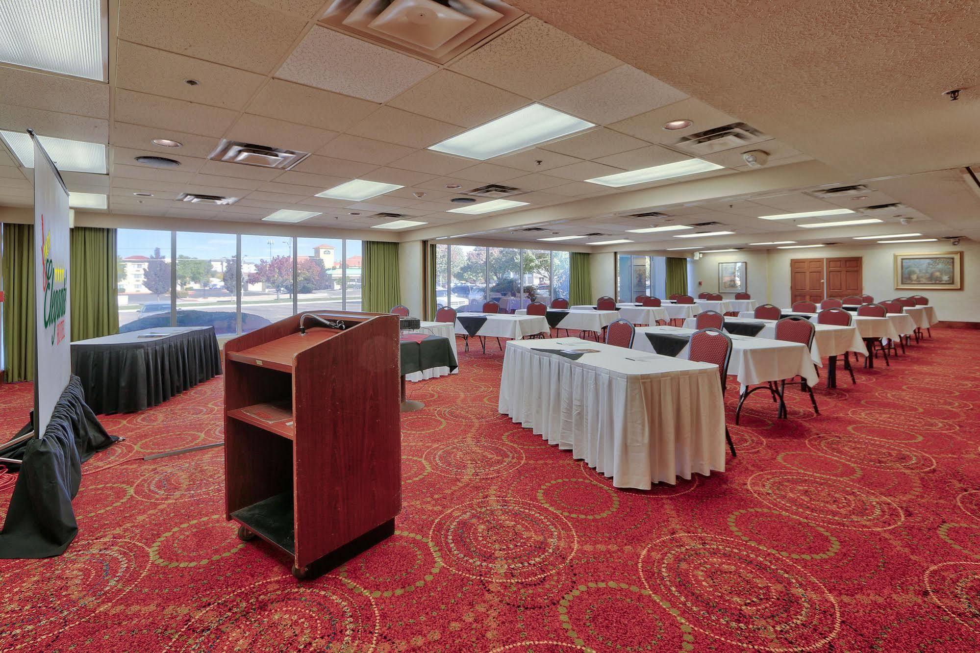 Ramada By Wyndham Albuquerque Midtown Otel Dış mekan fotoğraf